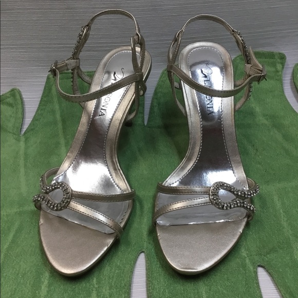 Appears as New Gold Heels by Lasonia - Picture 3 of 7